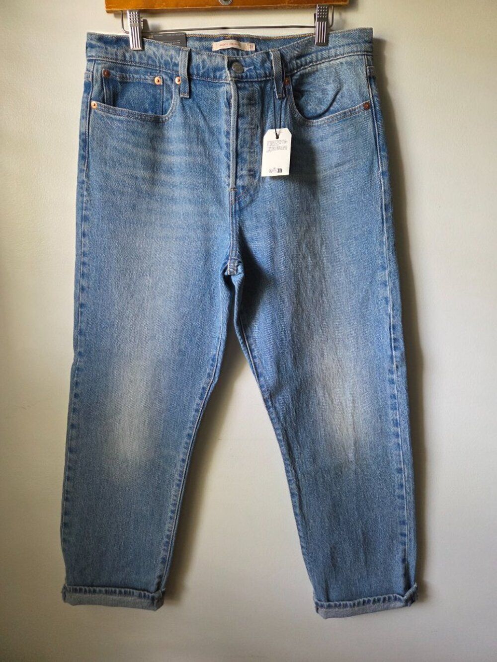 NWT LEVI'S PREMIUM WEDGIE STRAIGHT JEAN WOMENS SIZE 31 X 28